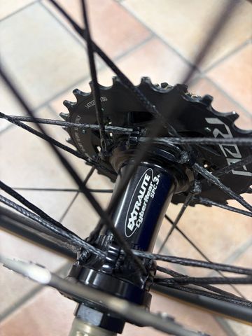 Used EXTRALITE cyberdisc37 bike — image 7 of 9