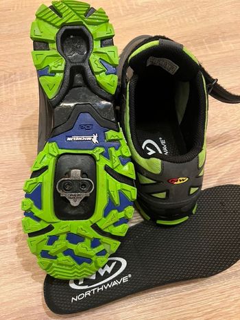 Used Northwave Himalaya Goretex bike — image 2 of 4