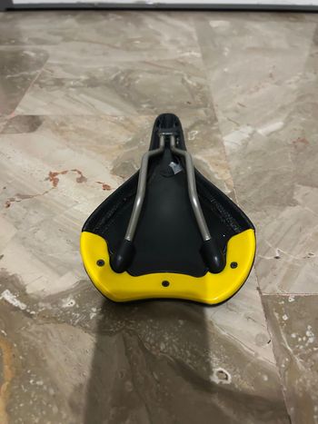 Used Selle Italia Sellino Nero/Giallo 2015 bike — image 4 of 6
