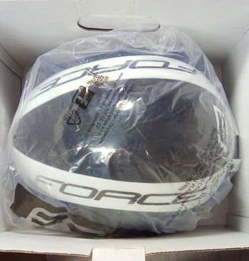 Used Force GLOBE Helmet bike — image 4 of 7