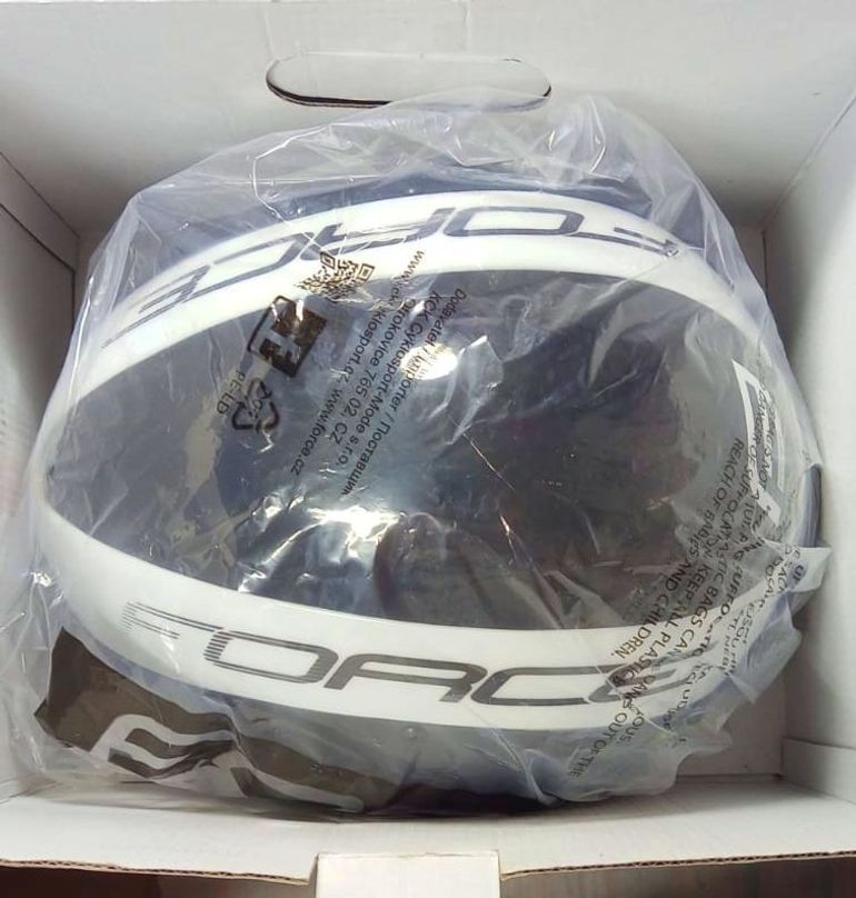 Used Force GLOBE Helmet bike — image 4 of 7