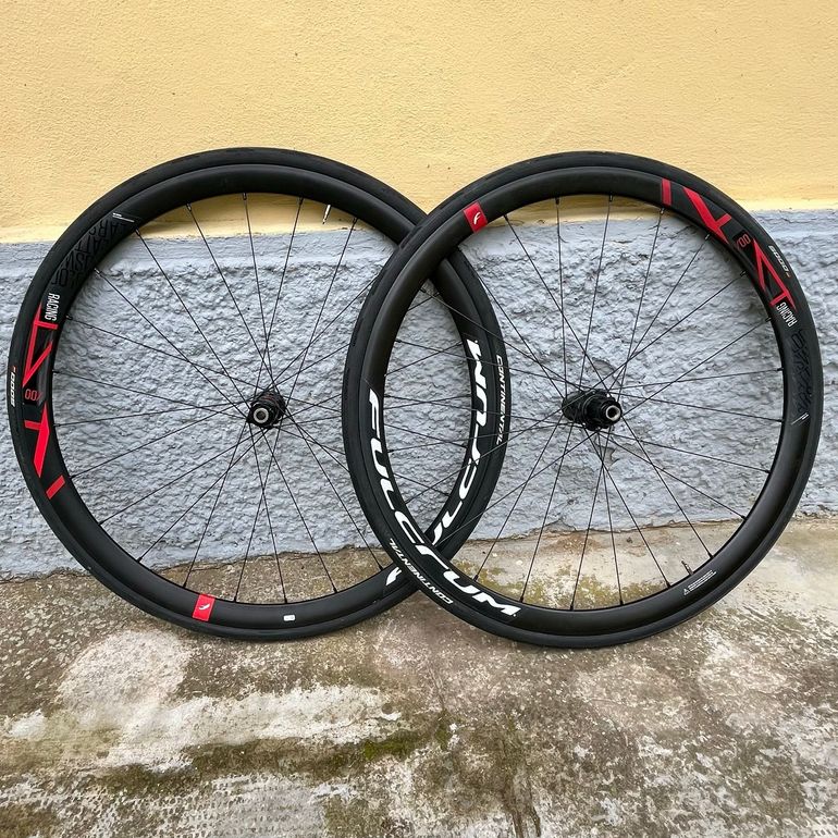 Used fulcrum 4 Coppia di ruote da strada bike — image 1 of 6