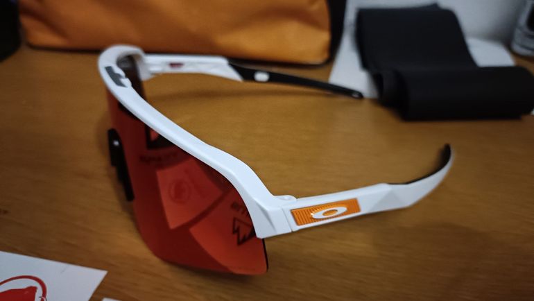 Used Oakley Sutro S 2026 bike — image 2 of 3