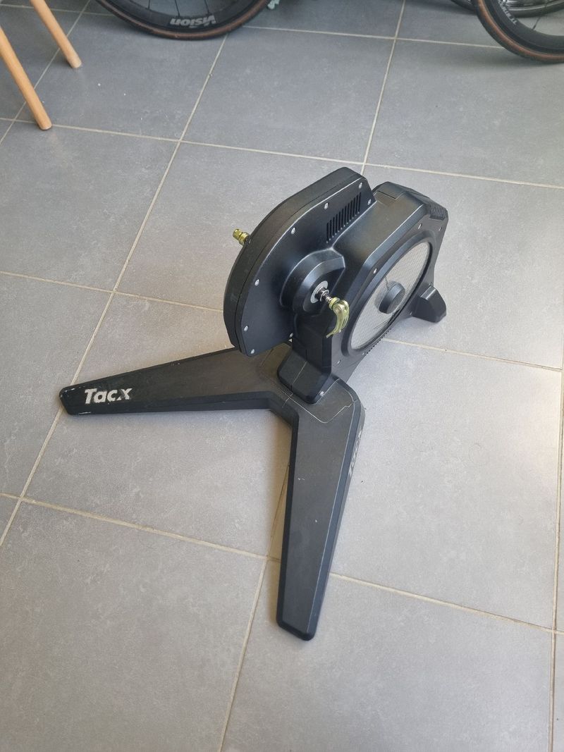 Tweedehands Tacx Flux S Smart 2024 Cycling Accessories