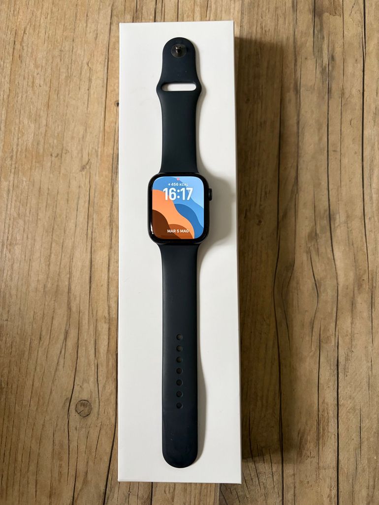 Used apple Watch 2021 bike — image 1 of 6
