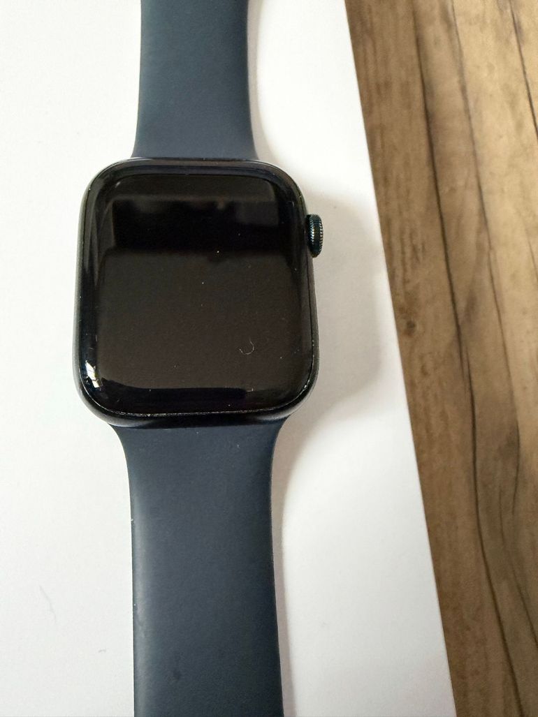 Used apple Watch 2021 bike — image 3 of 6