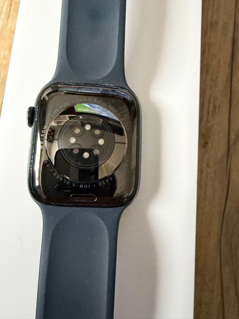 Used apple Watch 2021 bike — image 4 of 6
