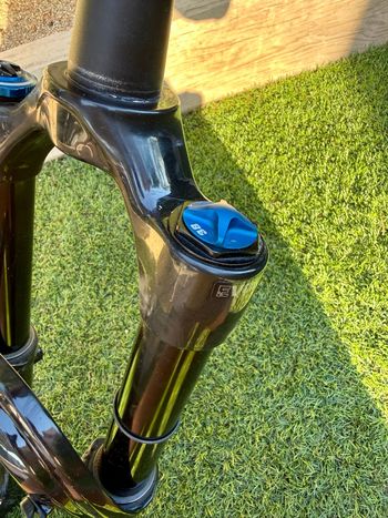Used Fox 38 Performance Elite Grip 2 29" 160mm 44mm offset 2023 bike — image 10 of 10
