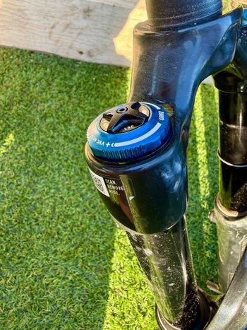 Used Fox 38 Performance Elite Grip 2 29" 160mm 44mm offset 2023 bike — image 9 of 10