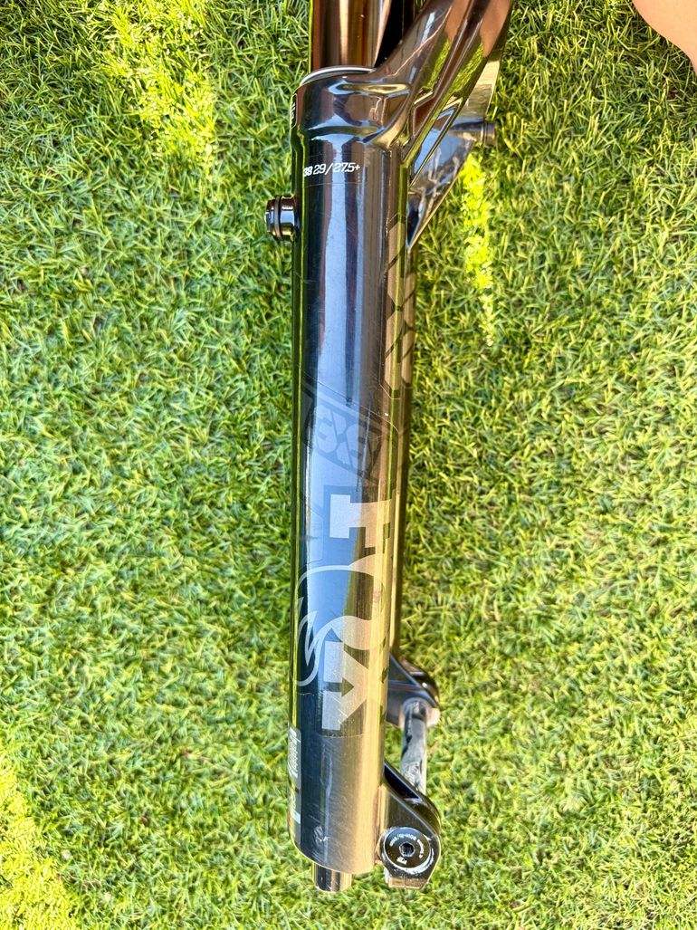 Used Fox 38 Performance Elite Grip 2 29" 160mm 44mm offset 2023 bike — image 8 of 10