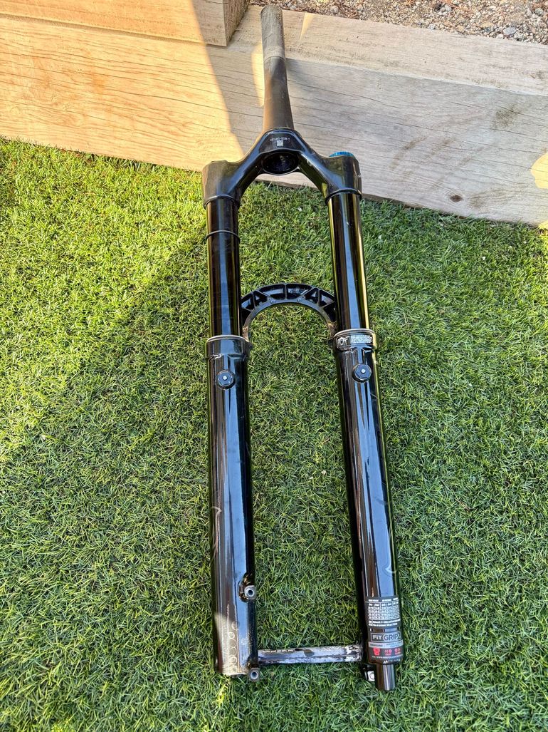 Used Fox 38 Performance Elite Grip 2 29" 160mm 44mm offset 2023 bike — image 4 of 10