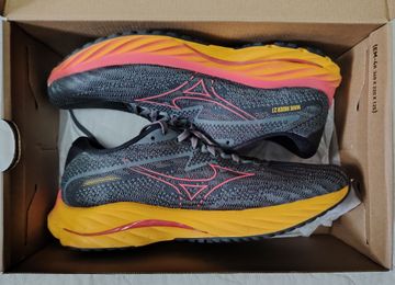 Used Mizuno Wave Rider 27 2024 Running Shoes
