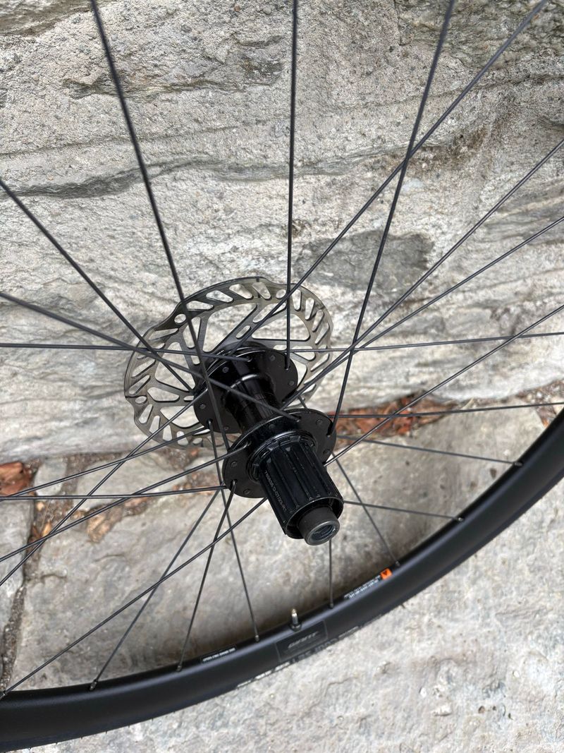 Used Giant PA2 bike — image 4 of 7