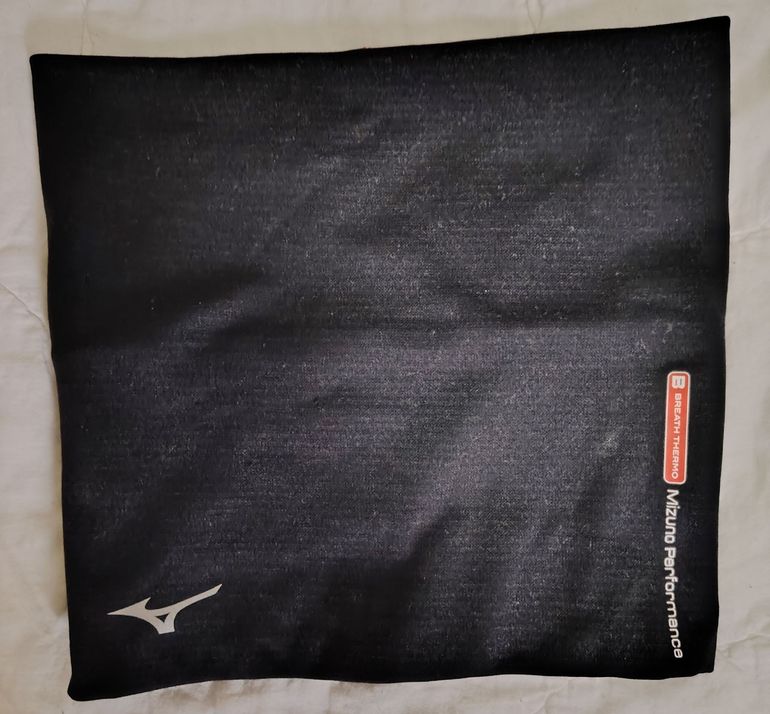 Used Mizuno Neck Warmer 2025 bike — image 1 of 4