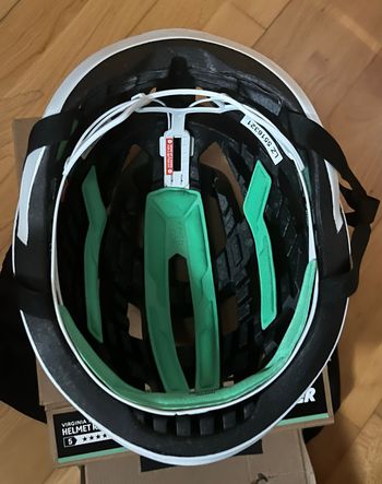 Used Helmet Z1 full white KinetiCore Helmet 2024 bike — image 5 of 5