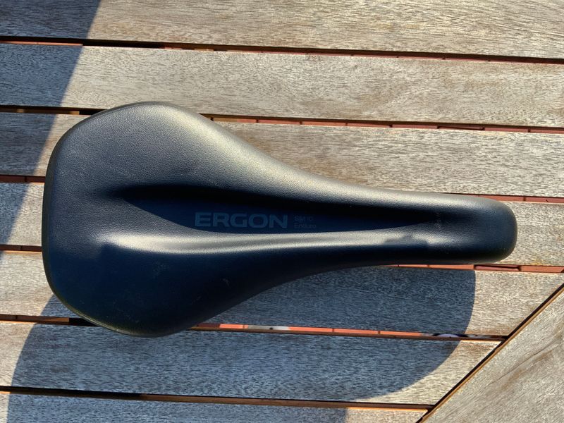 Used Ergon SM10 Enduro Saddle Saddles & Seatposts
