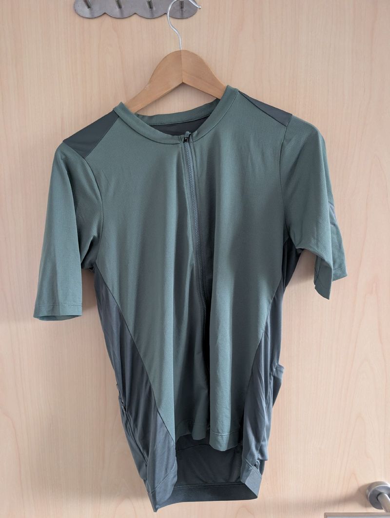 Used Rapha Pro Team Training Jersey 2025 bike — image 1 of 8