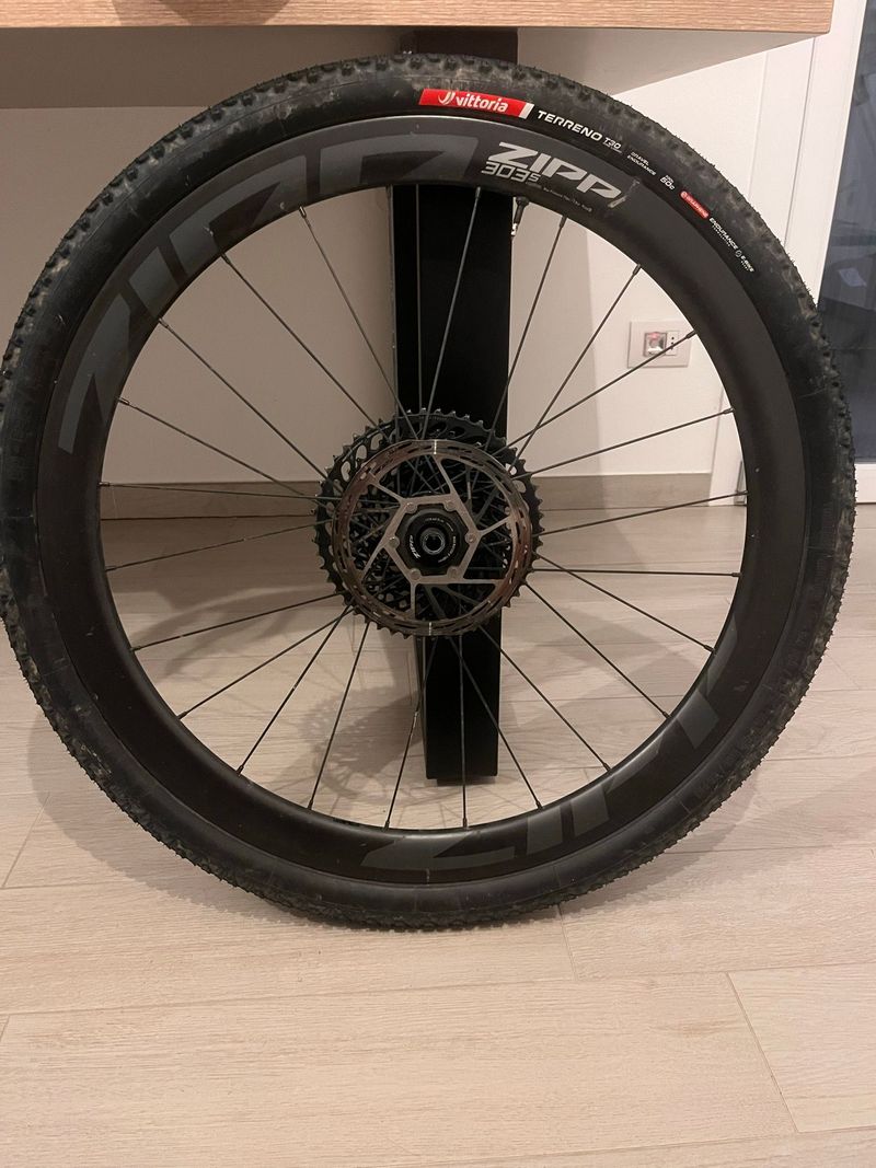Zipp 303S Wheelset bike usato — immagine 3 di 4
