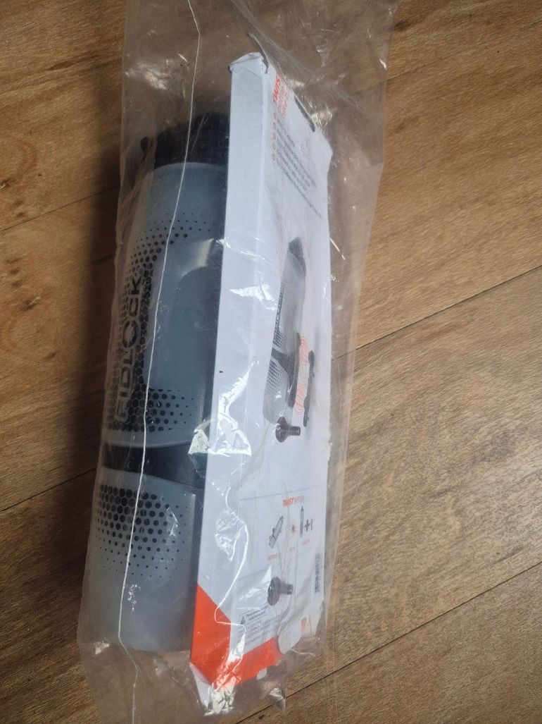 Used Fidlock TWIST 800 Single Bottle + bike base bike — image 2 of 3