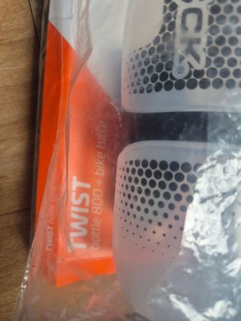 Used Fidlock TWIST 800 Single Bottle + bike base bike — image 3 of 3