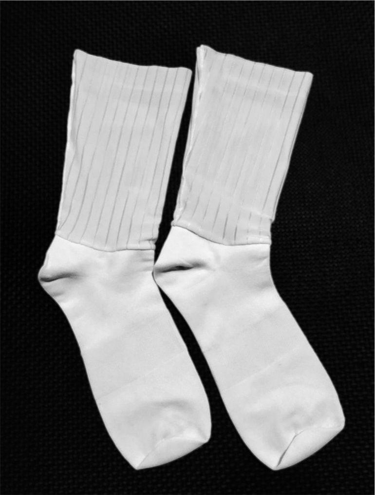 Used Socks Aero White 2026 bike — image 2 of 5