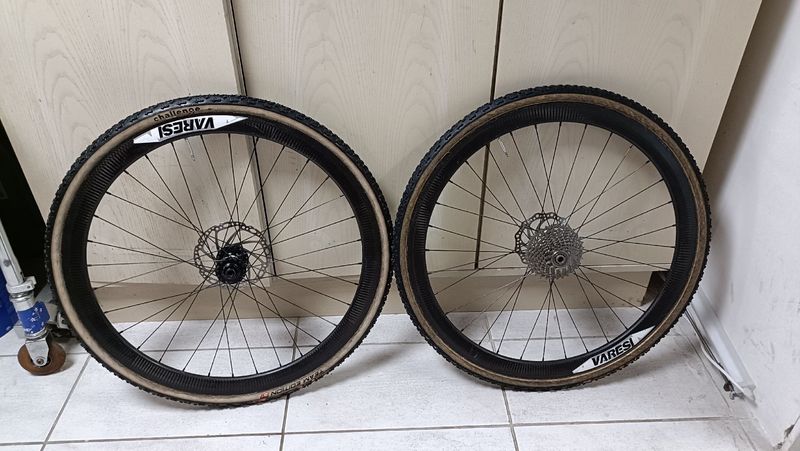 varesi Carbon Cyclocross Wheels Wheels d'occasion