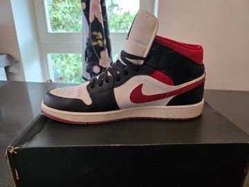 Jordan 1 Mid bike usato — immagine 2 di 4