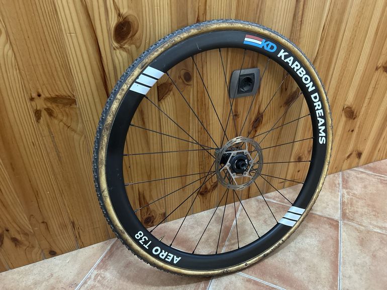 Used Karbon Dreams tubular T38 bike — image 7 of 9