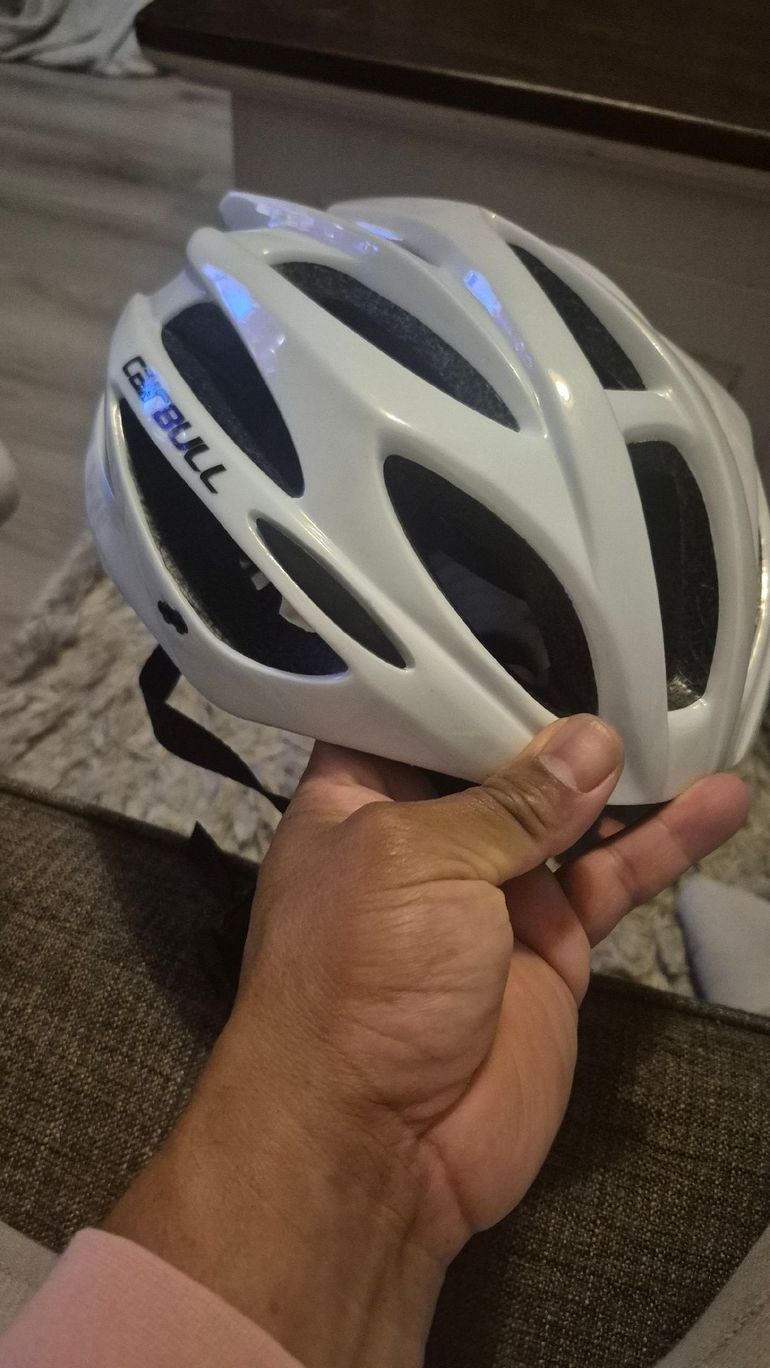 Used cairbull Bike Helmet 2022 bike — image 1 of 5
