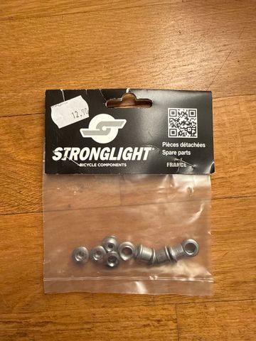 Used Stronglight Vis de cheminée 2026 bike — image 1 of 3