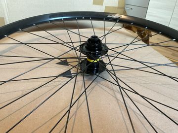 Tweedehands Mavic E-SpeedCity Front Wheel 27.5" bike — afbeelding 8 van 13