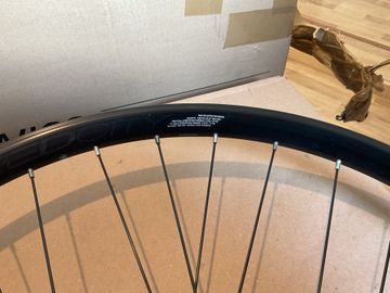 Tweedehands Mavic E-SpeedCity Front Wheel 27.5" bike — afbeelding 11 van 13
