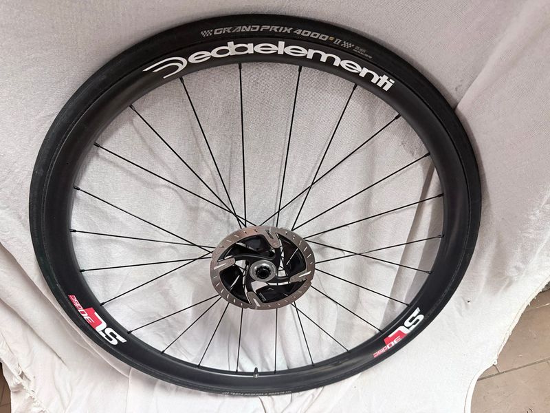 Używany Deda Elementi CARBON SL 30 DB DISC 2019 bike — zdjęcie 11 z 12