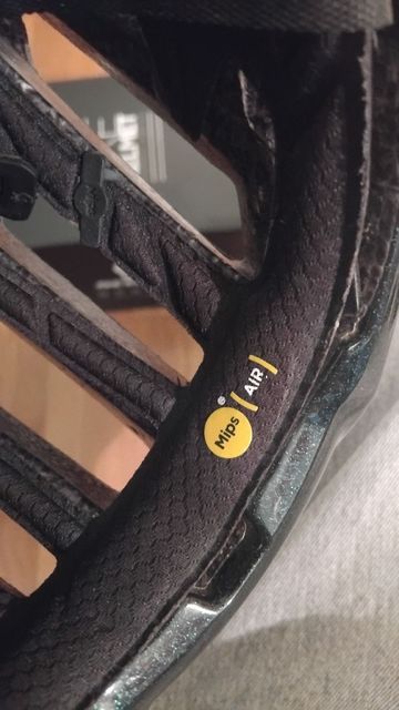 Used Scott Centric Plus Helmet bike — image 2 of 11