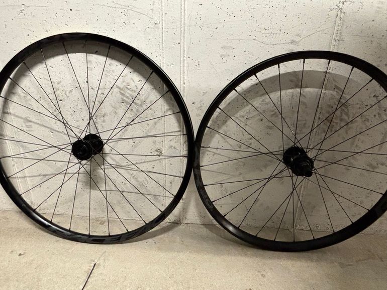 Used Race Face Arc 30 2023 bike — image 1 of 5