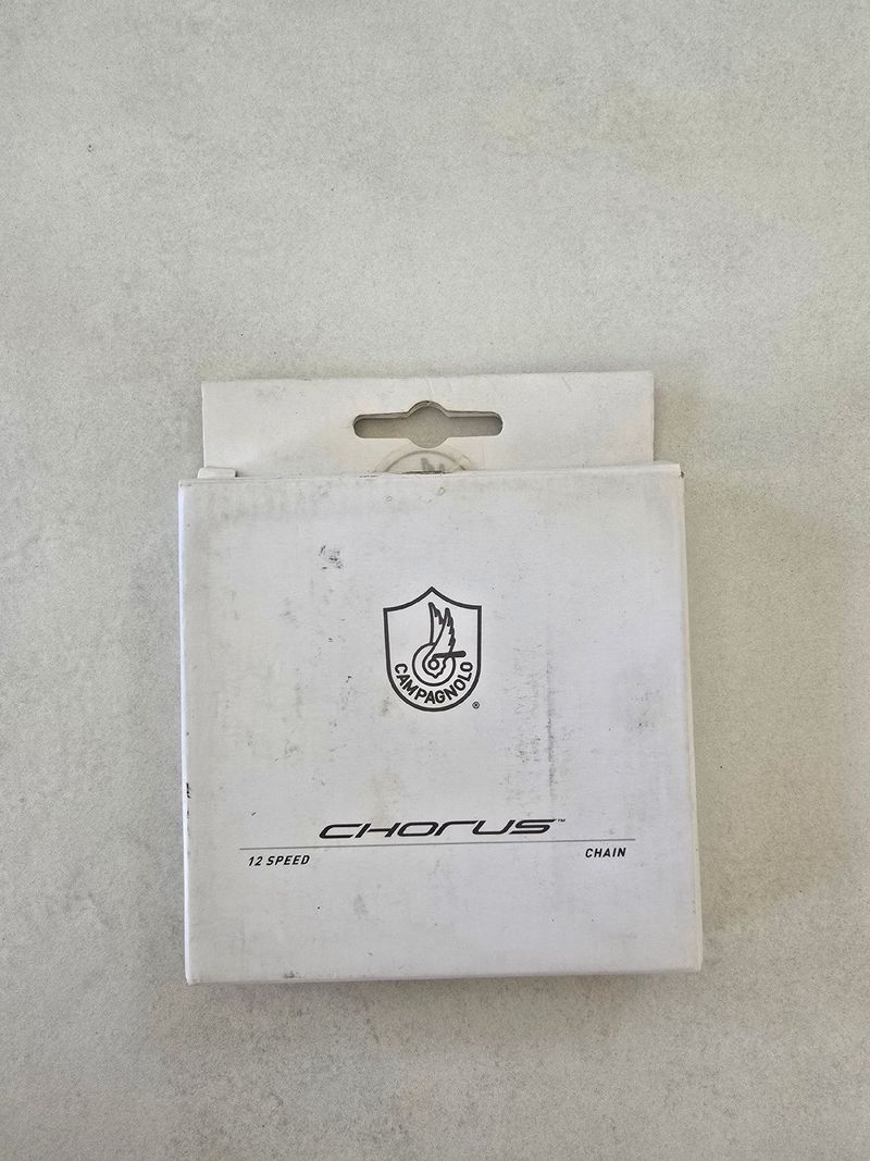 Campagnolo Chorus 12 speed chain Drivetrain & Pedals de segunda mano