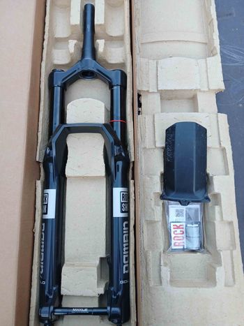 RockShox, Domain Gold Isolator RC3 170mm 27.5"