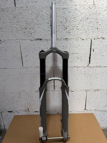 Sr Suntour, durolux 38 29”