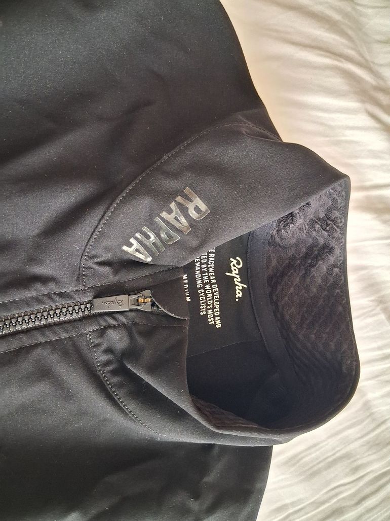 Used Rapha Pro Team Shadow Jersey bike — image 4 of 4
