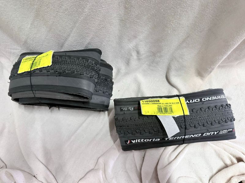 Used Vittoria Terreno Dry Gravel Endurance 2026 Tyres & Tubes