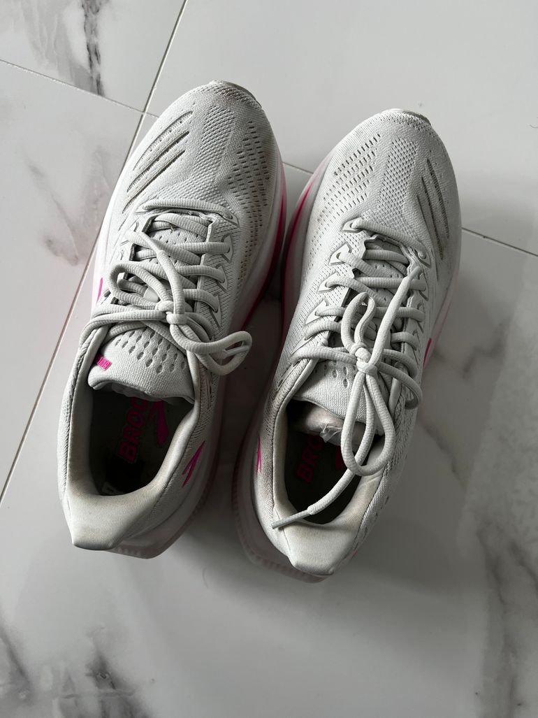 Used Brooks Paire de chaussures running 2026 bike — image 2 of 4