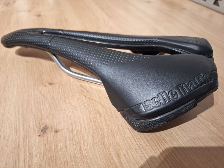 Used Selle Italia X-LR Superflow Saddle bike — image 1 of 4