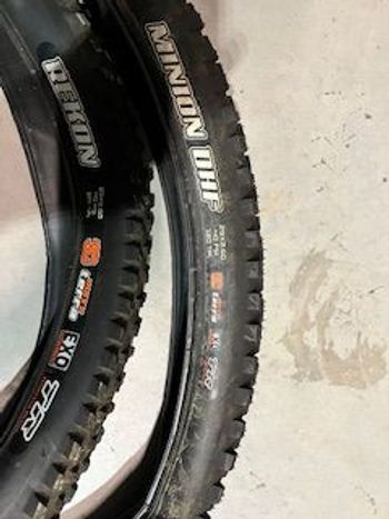 Maxxis, REKON et MINION DHF