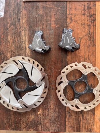 Shimano, Bremssättel & Scheiben