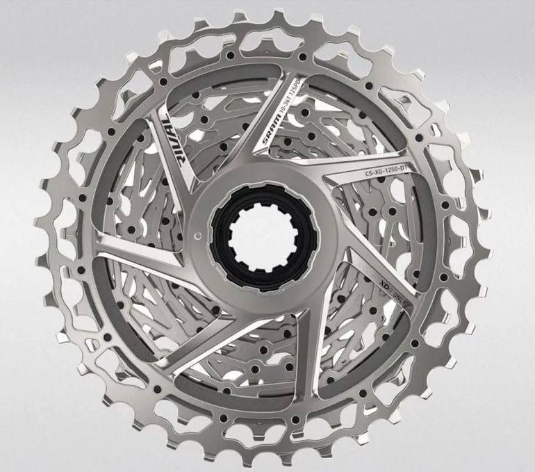 Used Sram AXS 10-30 Dents RIVAL Cassette 12 vitesses bike — image 1 of 4