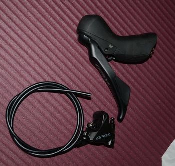 Used Shimano GRX ST-RX600 + BR-RX400 Flat Mount bike — image 2 of 2