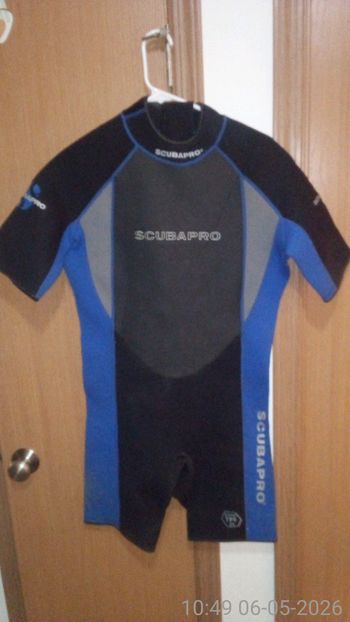 Scubapro, mens shortie wetsuit 2.5mm L