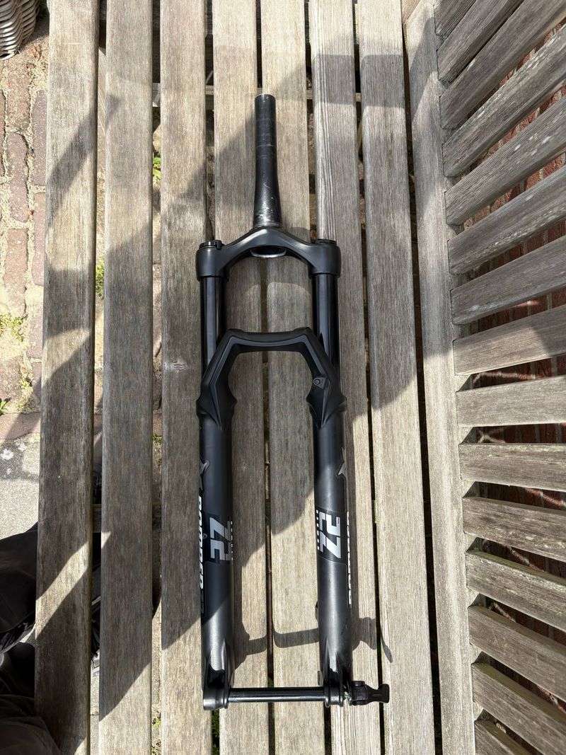 Used Marzocchi Bomber Z2 Fork Fork
