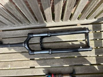 Brugt RockShox 35 Fork 120mm bike — billede 2 af 5