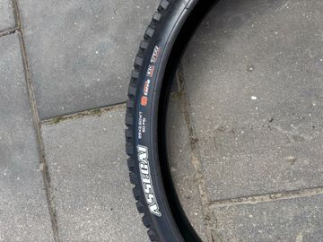 Maxxis Tire 2025 Tyres & Tubes d'occasion